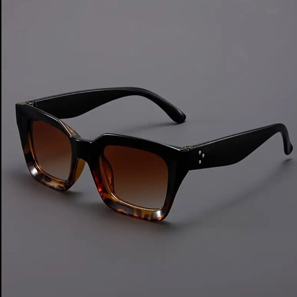 Trendy Sunglasses Female Tortoise Thick Frame Fashion UV400 Protection Outdoor - Picture 1 of 9